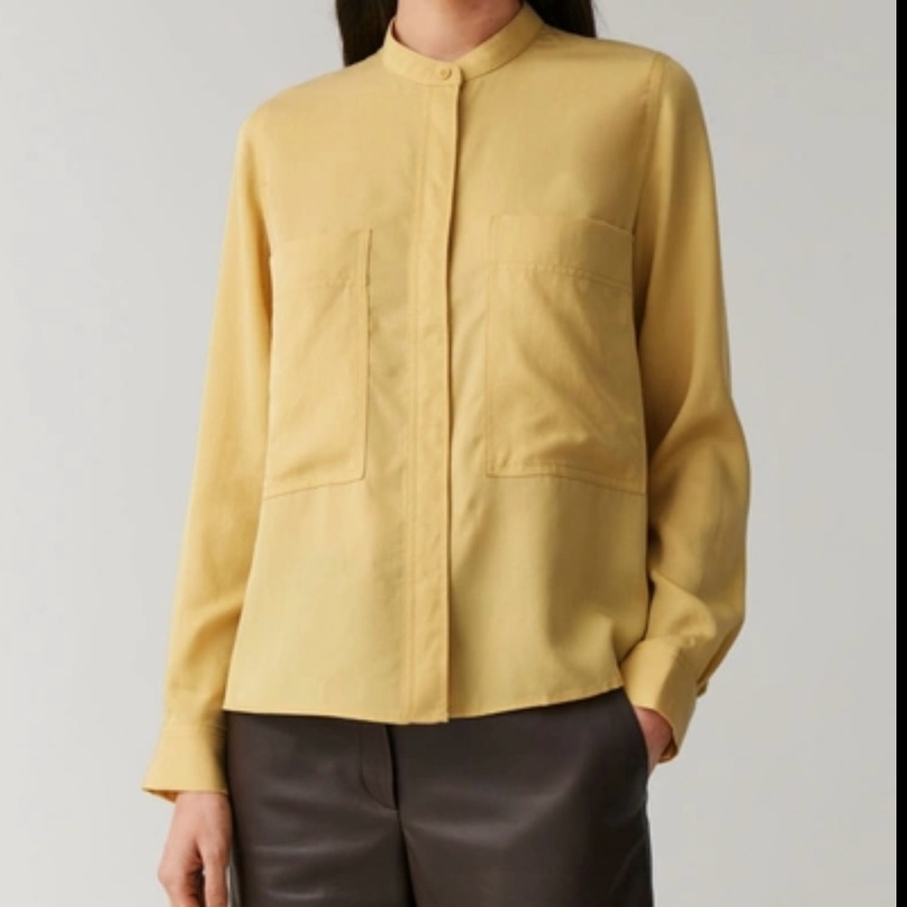 NWT COS Patch Pocket Button Down Short in Yellow Sz 12